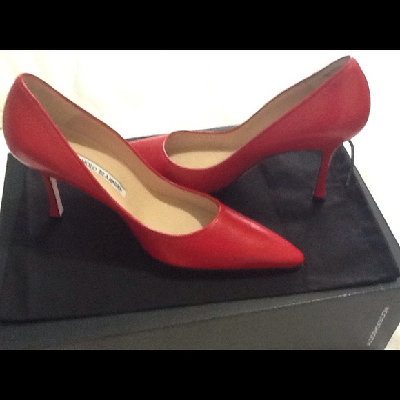 Red shoes MANOLO BLAHNIK