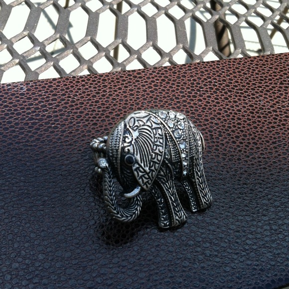 Lovely elephant ring! - Picture 3 of 3