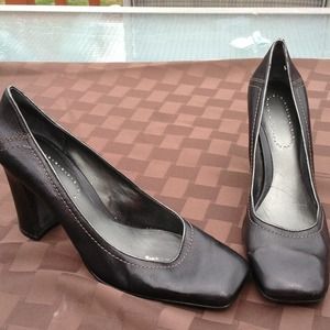 Nine West square toe pumps, black