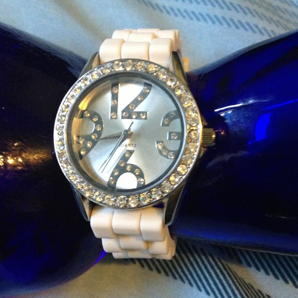 Watch - Picture 1 of 2