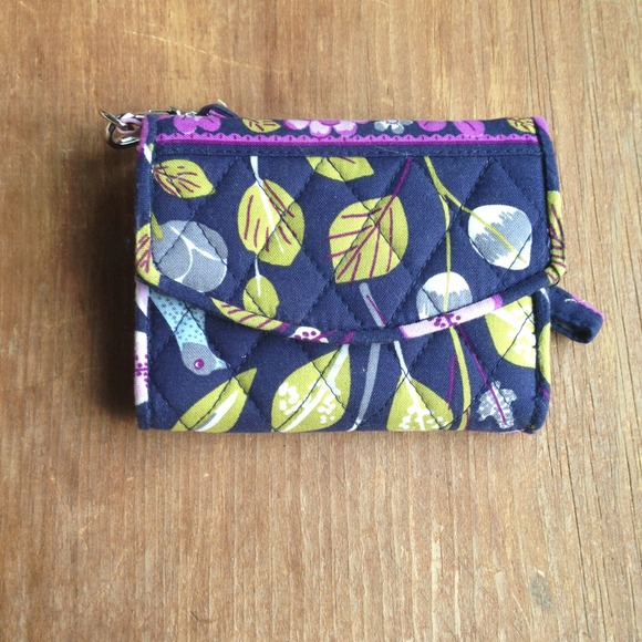 Smart phone wristlet