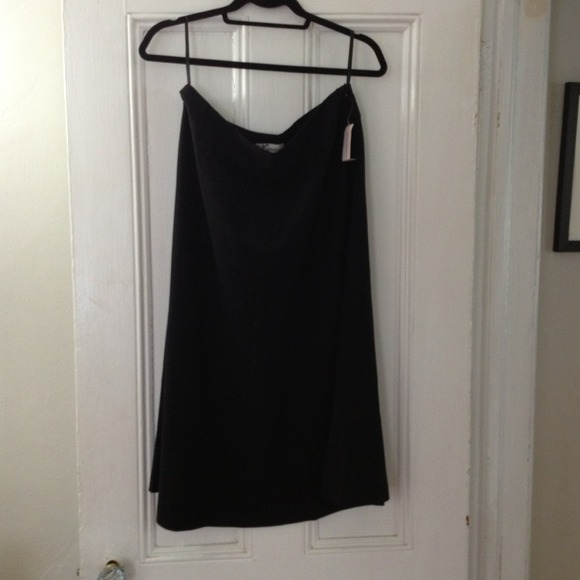 Black with vertical stripe skirt - Picture 1 of 1