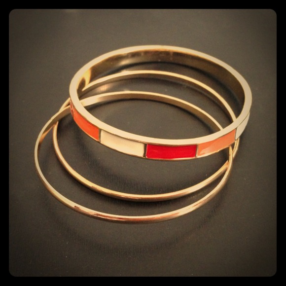 Set of skinny bangle