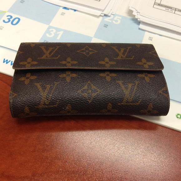 Inspired LV wallet