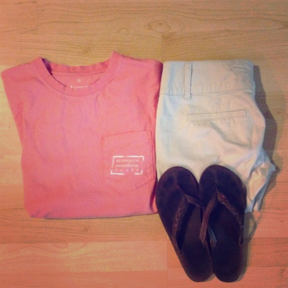 SOLD!✋✋✋Southern marsh t-shirt :)