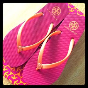 ⛔Sold Out⛔ Tory Burch Flip Flops in all sizes