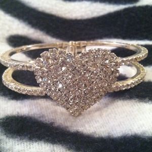 Crystal heart bangle