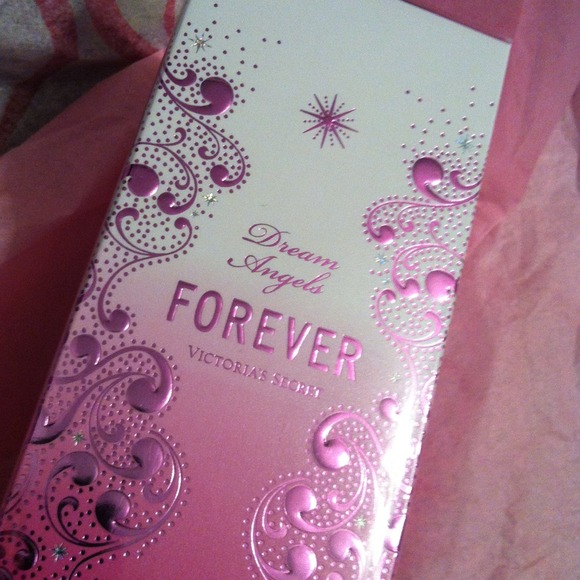REDUCED! VS Dream Angels Forever perfume <3