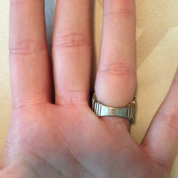 Multi colored ring - Picture 3 of 3
