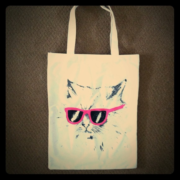 BUNDLE PRICE!! Cool Cat Tote!