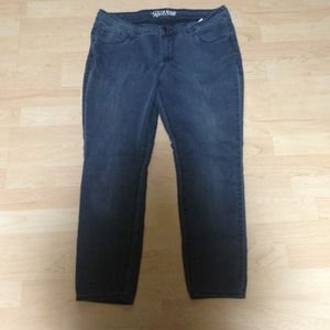 🔥FINAL MARKDOWN 🔥Gray rockstar skinny jeans