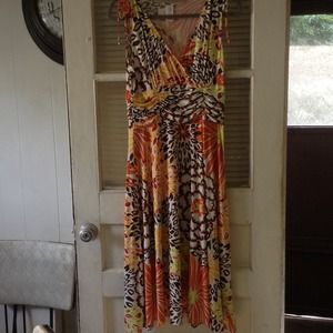 Sleeveless Floral Print Dress -  size medium