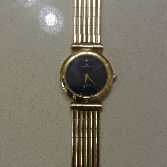 Watch - Picture 2 of 3