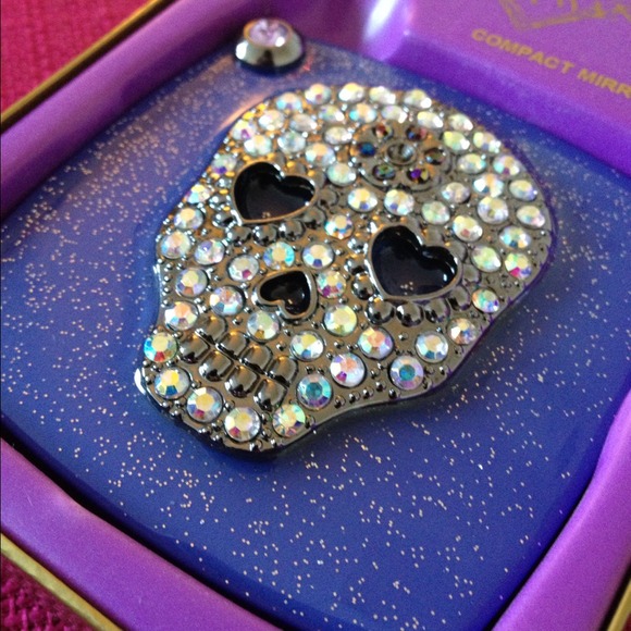Sugar Skull Rhinestone Compact - Vera Wang
