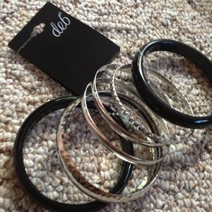 Set of six black and silver bangles NWT