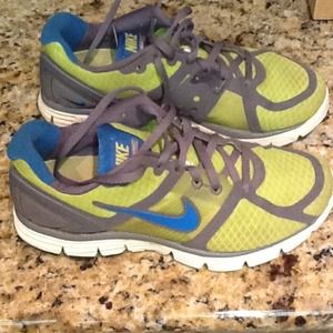 Like new,Nike running shoes!