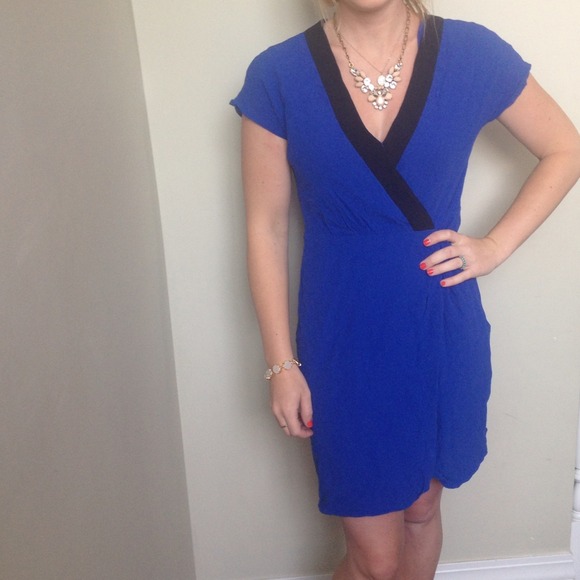 Darling J Crew v neck Dress!