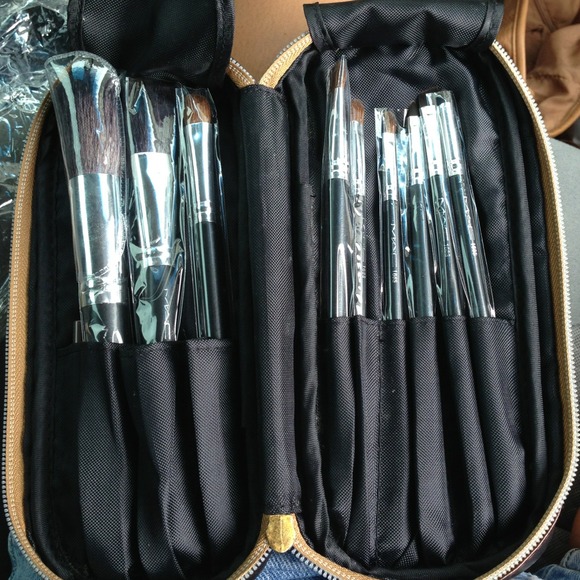 mac Accessories - Mac brushes !! New ;)
