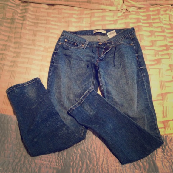 Too SuperLow Levi's.