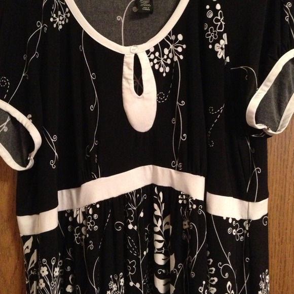 Black and white Lane Bryant top