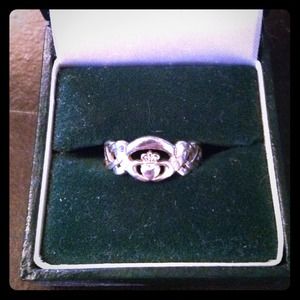 Beautiful Irish Claddagh Ring