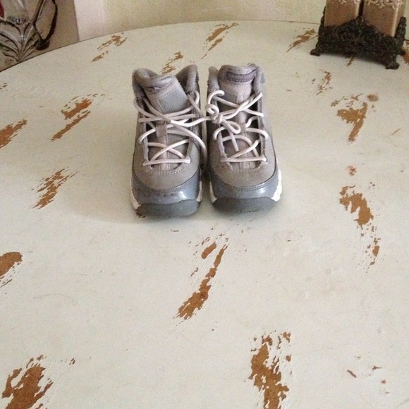 Grey jays