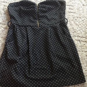 Polka dot cute strapless top:)
