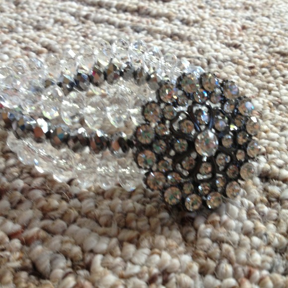 Shiny flower diamond bracelet