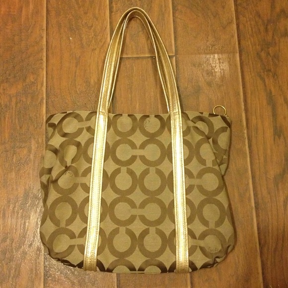 Coach purse - Picture 2 of 3