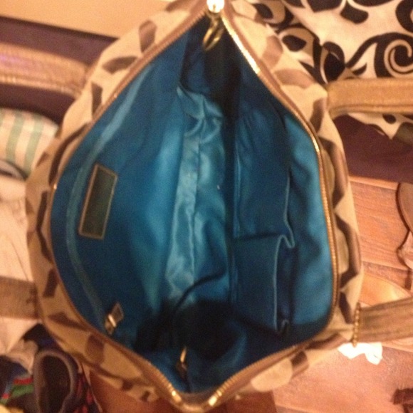 Coach purse - Picture 3 of 3