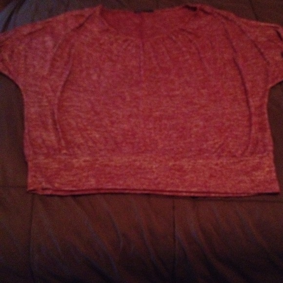 Berry color casual top. 💢SOLD IN BUNDLE💢
