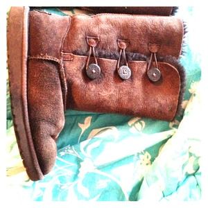 AUTHENTIC Ugg Australia bailey button boots brown