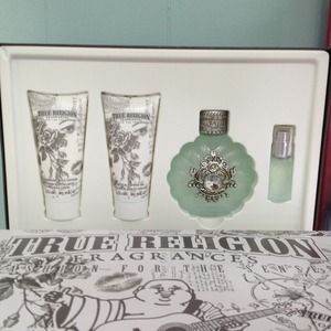 True religion perfume set