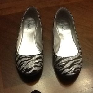 Zebra print sparkle flats!