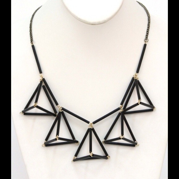 lustsforlife.com Accessories - 💋SOLD💋Triangle Chain Necklace