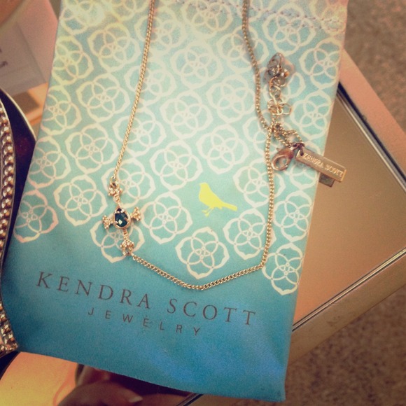 Kendra Scott Necklace