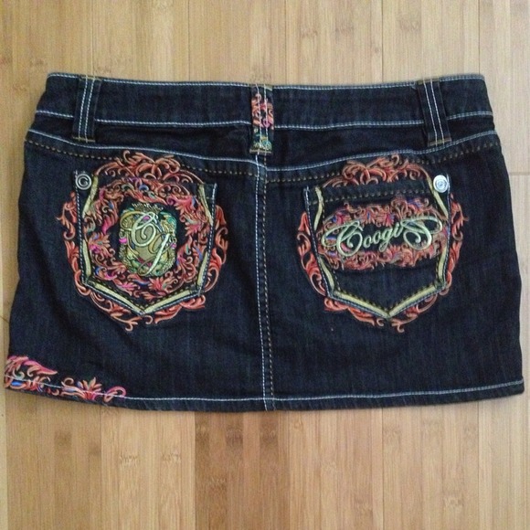 Jean skirt! Fits more like a size 8-9 - Picture 4 of 4