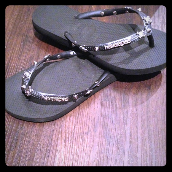 Havaianas Shoes - Havaianas flip flops skulls and spikes