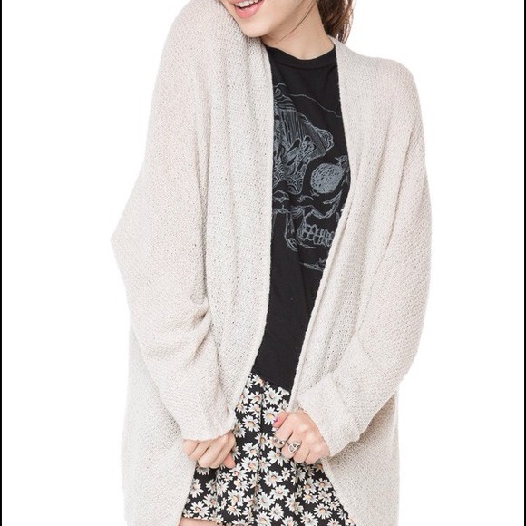 LOOKING FOR BRANDY MELVILLE CAROLINE CARDIGAN