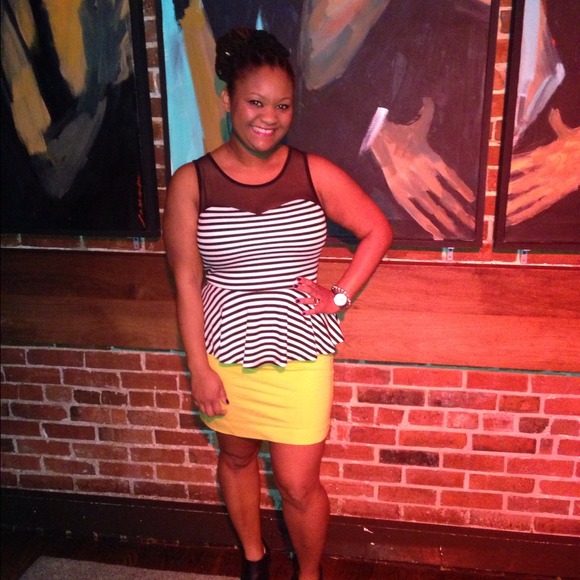 🚫SOLD🚫 Yellow/ mustard skirt