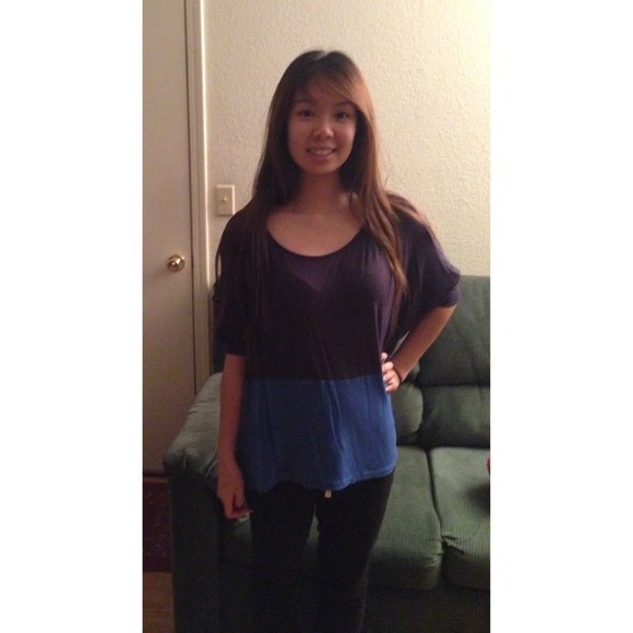 Blue colorblock top - Picture 3 of 3