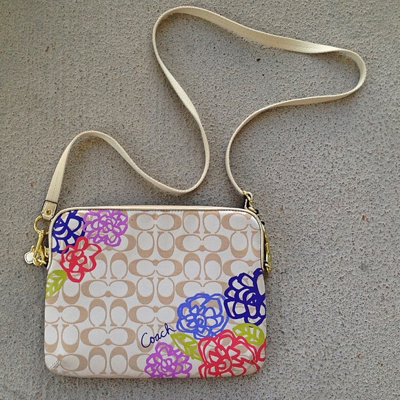 Coach Handbags - AUTHENTIC COACH iPad carrier