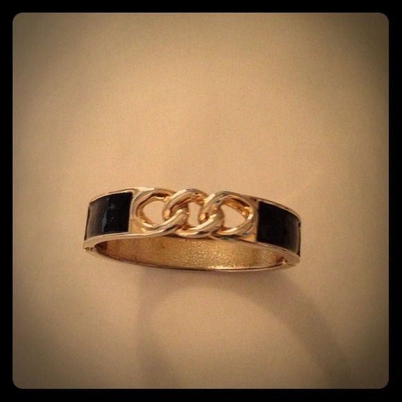 Triple knot bracelet