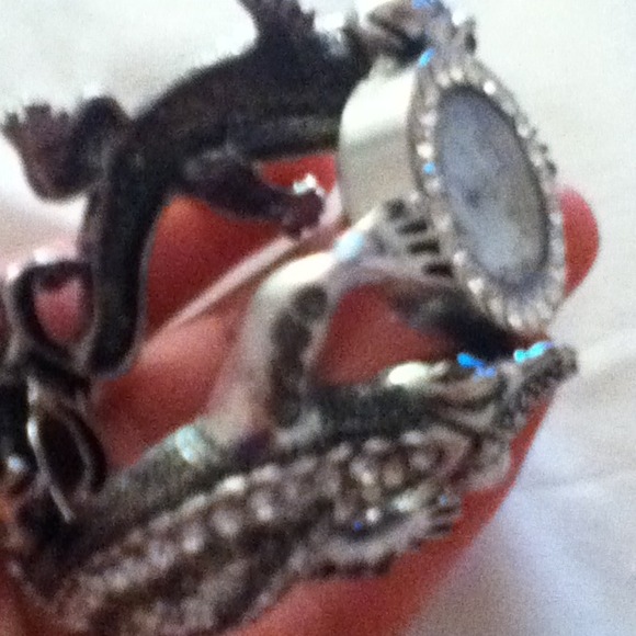 Watch - Picture 2 of 2