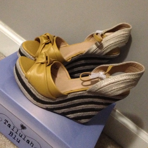 💥SOLD💥Tallulah Blue Madelon Yellow Espadrille - Picture 1 of 4