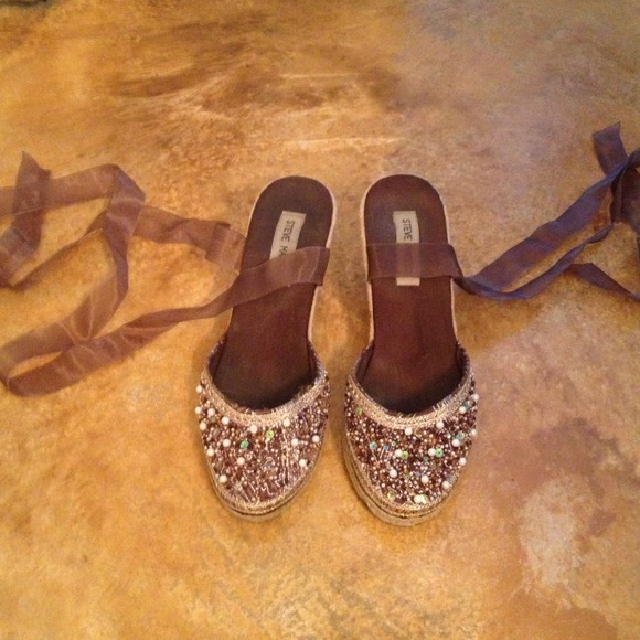 Steve Madden tie up wedges