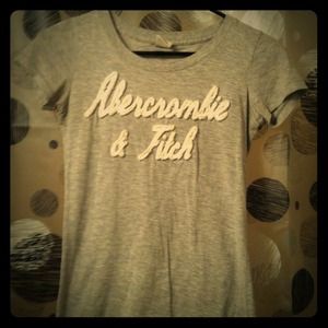 Abercrombie & Fitch tshirt