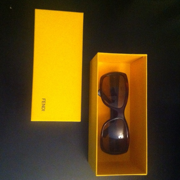 FENDI Sunglasses, FS502 238, Made in Italy