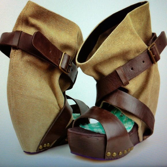 Irregular Choice "Eat Me Whole"