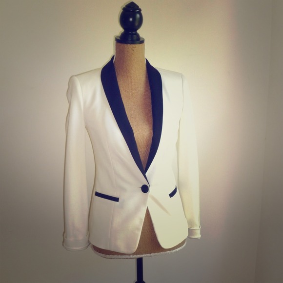 bebe Jackets & Blazers - BEBE blazer